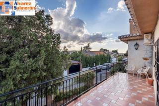 Chalet  Calle b-1. Gran oportunidad en las gabias, chalet listo para entrar a vivir