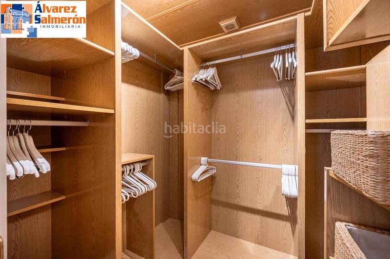 Foto 5991d6c4-601f-4db1-abb2-4e3b84be7e81. Alquiler apartamento ¡¡¡¡fabuloso apartamento en la mismisima calle puentezuelas frente a zara!!!! en Granada
