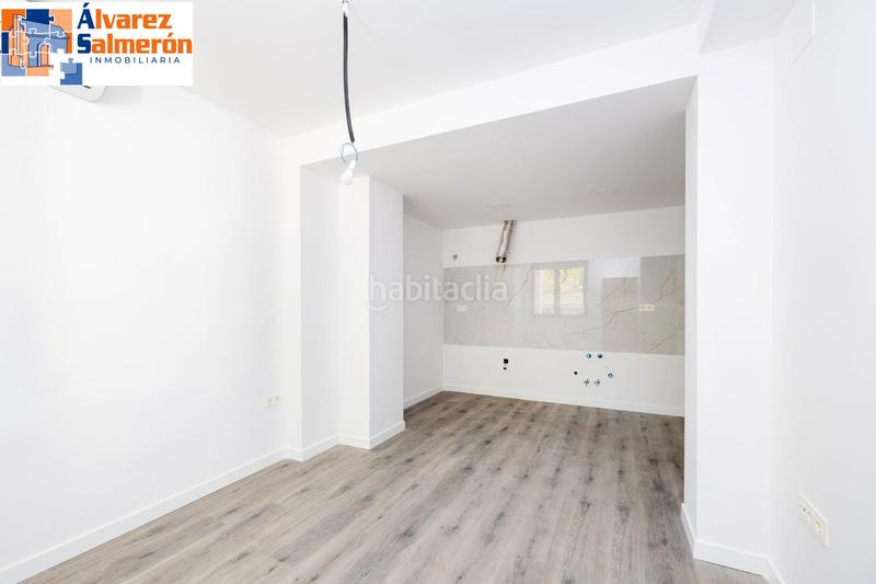 Foto 373ce6c8-6116-492d-89b1-61717dd21f47. Pis a Camino de los Neveros - Serrallo Granada