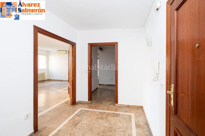 Foto 2cddc9f9-92c4-48ac-b4df-33bd30c2b408. Appartement dans Camino de Ronda Granada