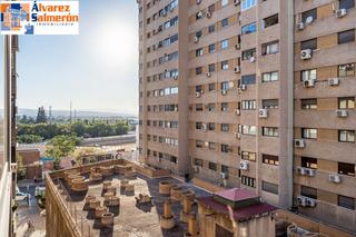 Pis  Calle escultor antonio martinez olalla. Gran piso entre arabial y camino de ronda