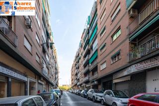 Appartement  Calle doctor sánchez mariscal. Magnífico piso en planta alta situado en la calle doctor sánchez