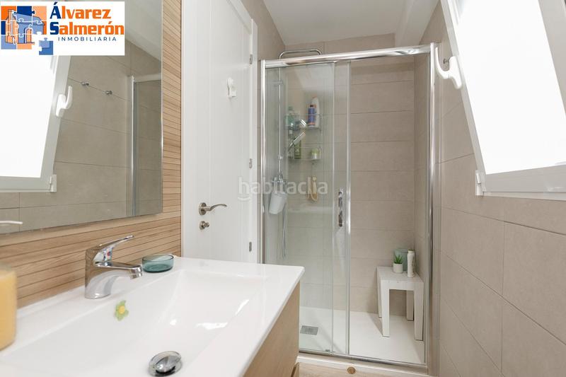 Foto a48d66ab-fe93-4621-83fd-1cb586055afa. Attique dans Barrio de Zaidín Granada