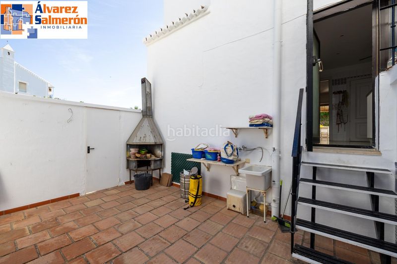 Foto 3f315af7-a9f2-47f4-8917-23295382e6e7. Casa aparellada a Calahonda - Carchuna Motril