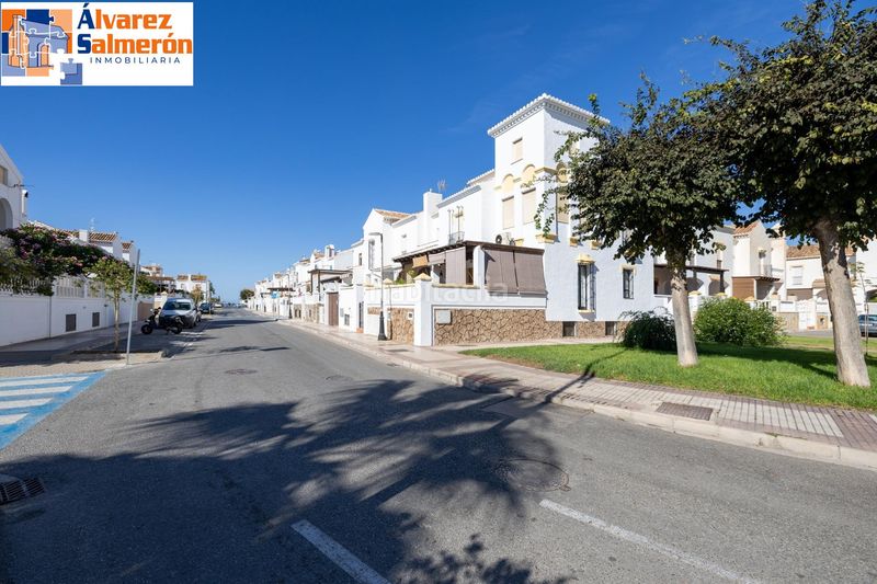 Foto 89148b11-6d39-434a-beb0-4e4c17e24962. Casa aparellada a Calahonda - Carchuna Motril