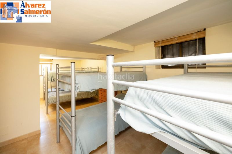 Foto ae62b5ff-96b3-4d0b-bfc7-1ff08dc1349a. Casa aparellada a Calahonda - Carchuna Motril