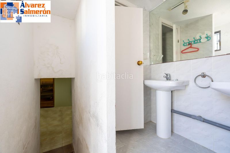 Foto c4c4697d-16cd-47cc-ac75-ee19d232b4ed. Casa aparellada a Calahonda - Carchuna Motril