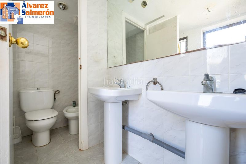 Foto e21c1bd1-1077-46d2-8ff5-2b637647e2cc. Casa aparellada a Calahonda - Carchuna Motril