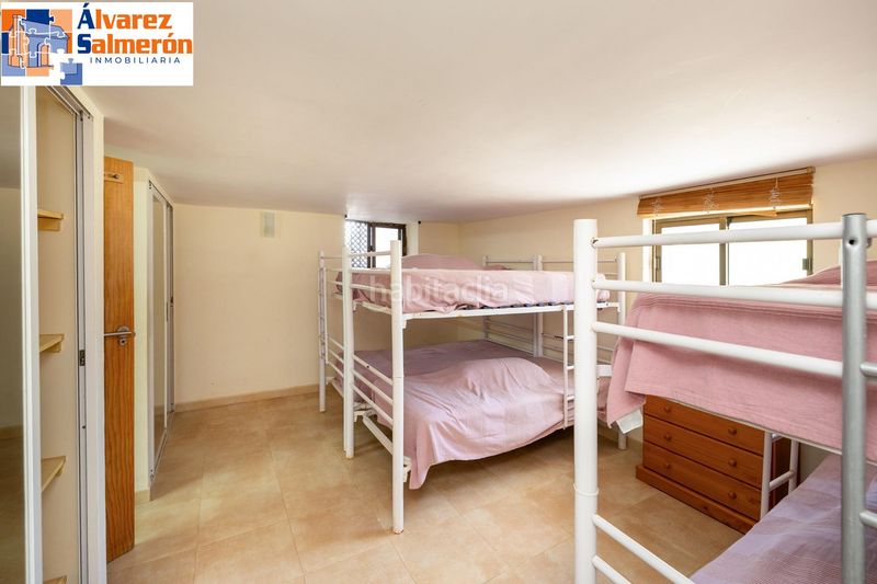 Foto e5c15898-ada4-40ce-95d6-f4411102554c. Casa aparellada a Calahonda - Carchuna Motril