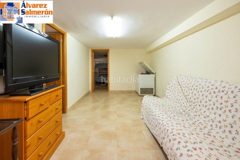 Foto eec06f38-a66d-4b35-909f-65bd70f4cee5. Casa aparellada a Calahonda - Carchuna Motril