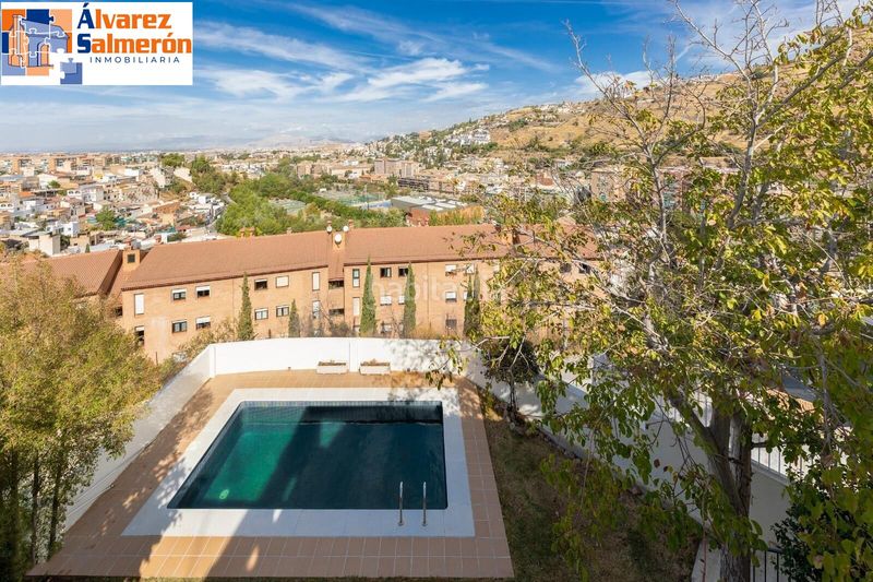 Foto 0836a9b2-0396-4bf6-9108-52362635c3e8. Xalet amb aparcament piscina a Camino de los Neveros - Serrallo Granada