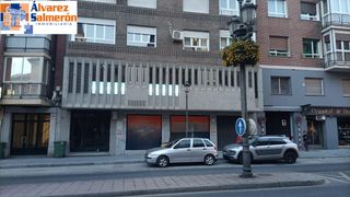 Local Comercial  Calle acera del darro. Local en acera del darro frente al corte inglés!