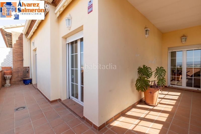 Foto 4123d2ae-66a6-4213-ad47-4bf0d7fe2d2c. Casa adossada amb calefacció aparcament piscina a Granada