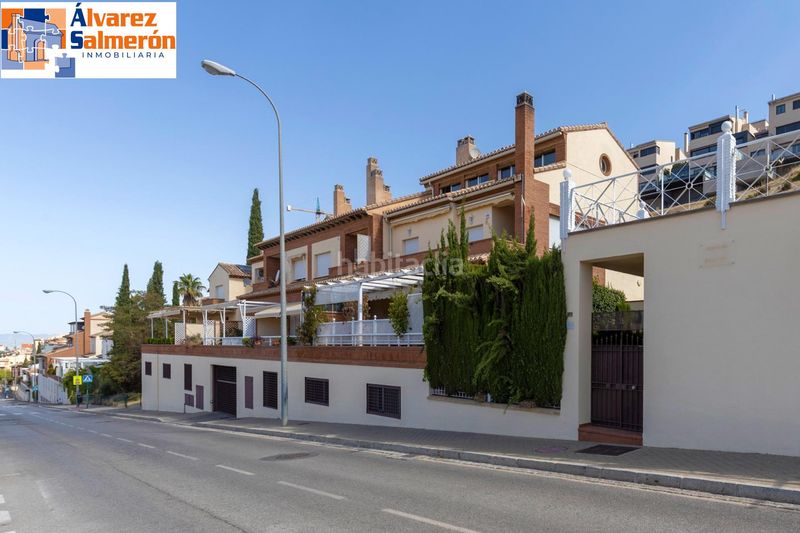 Foto 88194c95-d682-4126-8d86-56c7a68c1bc2. Casa adossada amb calefacció aparcament piscina a Granada