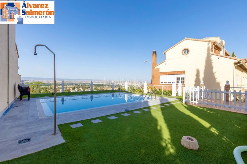 Foto b52fd7e0-5610-490d-8364-7e00af7cda98. Casa adossada amb calefacció aparcament piscina a Granada