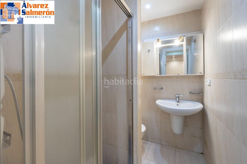 Foto b80040d6-89fa-4cdf-af02-a07495d38d10. Casa adossada amb calefacció aparcament piscina a Granada