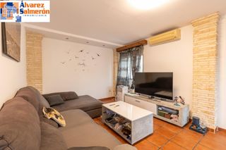 Semi detached house  Calle del purche. Espectacular casa adosada con exteriores y piscina comunitaria e
