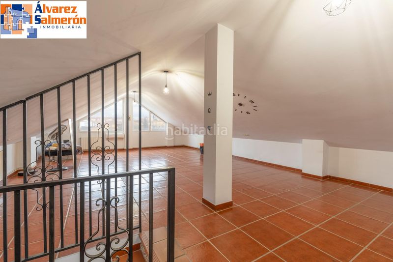 Foto 6bdd9d1a-e9a8-4c0b-894a-3f1c050012dd. Casa adossada amb calefacció aparcament piscina a Ogíjares