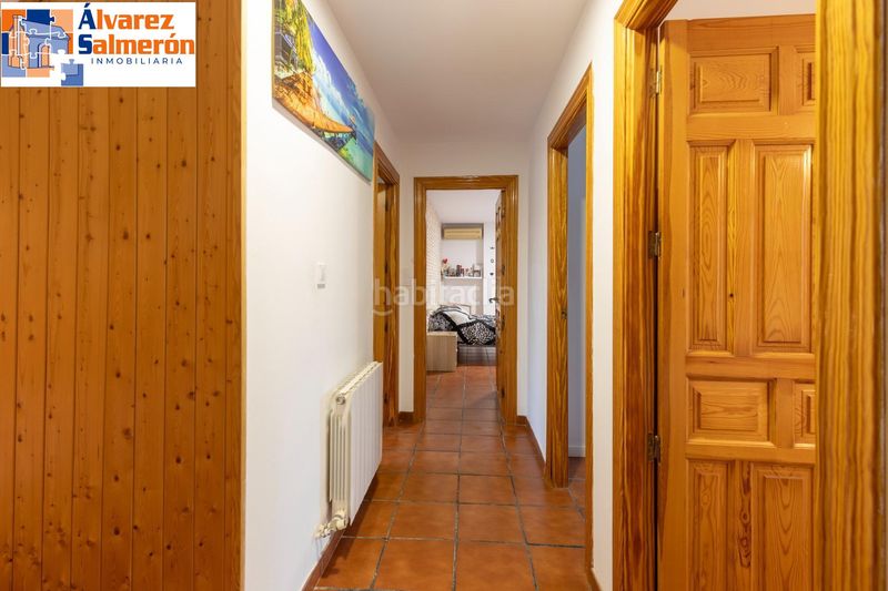 Foto d99f2133-b6af-48f9-adf2-ee31f95e7bd5. Casa adossada amb calefacció aparcament piscina a Ogíjares