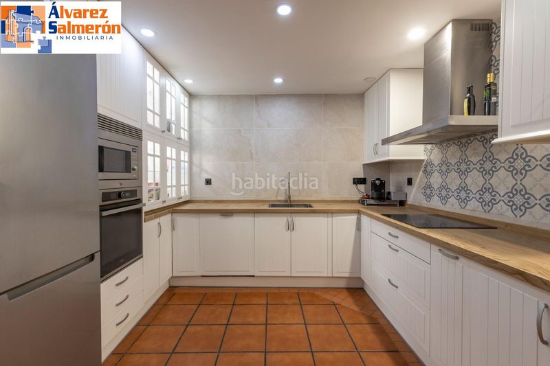 Foto dc8aa286-79e7-4efb-92f5-de6148040b57. Casa adossada amb calefacció aparcament piscina a Ogíjares