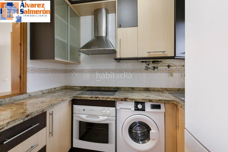 Foto 165afbb5-7aa8-480a-a5cd-ec43d348c5b5. Pis amb calefacció a Avda. De los Ogíjares Armilla