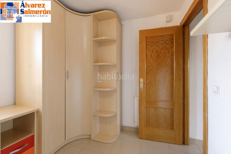 Foto f9ead80b-f422-43da-86ad-56e8226f782a. Pis amb calefacció a Avda. De los Ogíjares Armilla