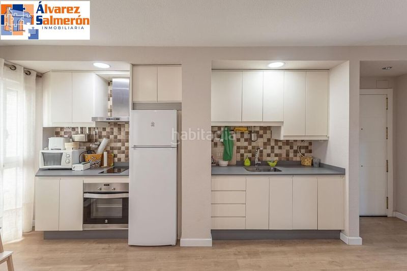 Foto a5a8e0d6-c005-41f4-b8a8-8a932997bf1d. Pis a Centro - Sagrario Granada