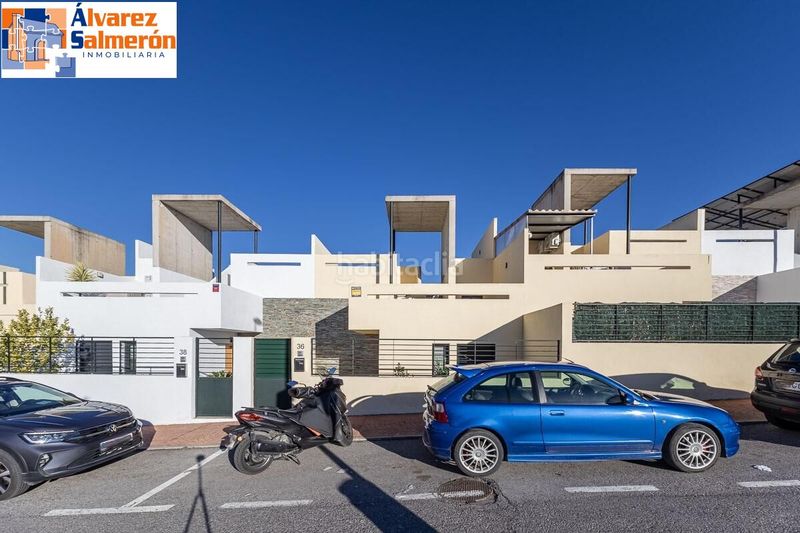 Foto 995ede75-b6a3-43d0-99b8-7bd329f86716. Casa adossada amb aparcament piscina a San Francisco - El Chorrillo Gabias (Las)