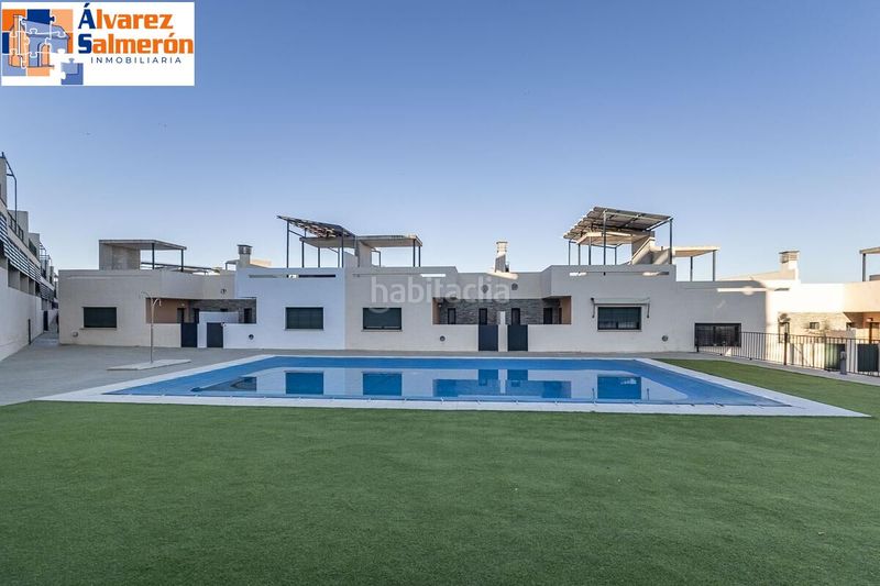 Foto e18f41b4-d238-434e-932e-1bf84169a73c. Casa adossada amb aparcament piscina a San Francisco - El Chorrillo Gabias (Las)