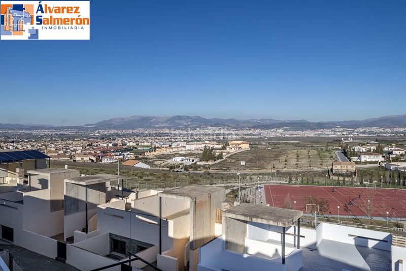 Foto eb24b8e0-25b2-4410-989c-ccb1a9f32b16. Casa adossada amb aparcament piscina a San Francisco - El Chorrillo Gabias (Las)