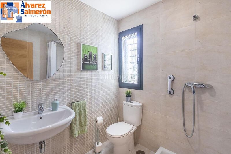 Foto f21767e8-bc09-4edd-b25c-95643f911633. Casa adossada amb aparcament piscina a San Francisco - El Chorrillo Gabias (Las)