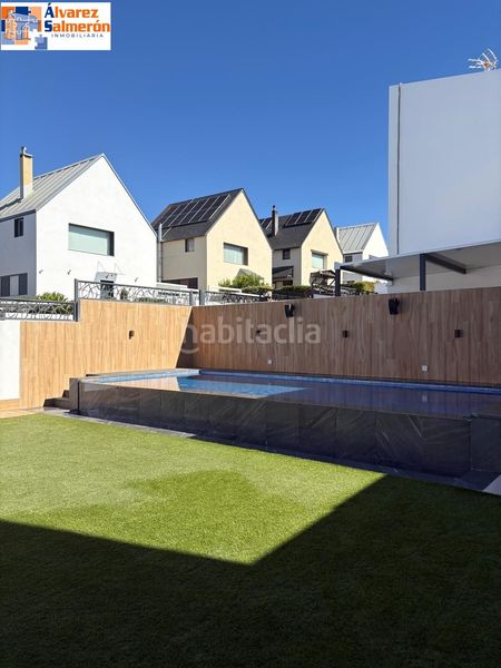 Foto 0f3dbc91-0653-48c7-9077-b7b2531750b5. Casa adossada amb aparcament piscina a Albolote