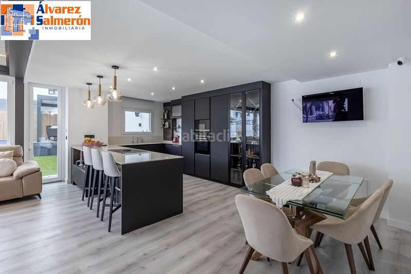 Foto 345dff99-3d20-4684-8a33-cfe81daf7c7c. Casa adossada amb aparcament piscina a Albolote