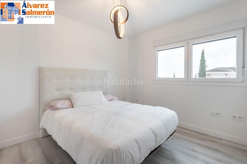 Foto bc688032-22ae-4c05-8870-1c1f1a44e726. Casa adossada amb aparcament piscina a Albolote