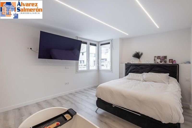 Foto cbaeaa25-4490-422b-9f48-1641729ee842. Casa adossada amb aparcament piscina a Albolote