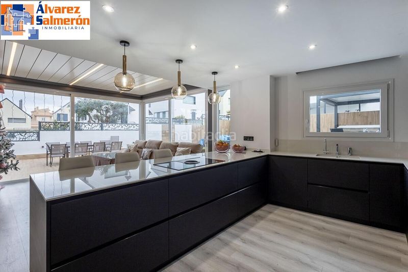 Foto cd39b8bf-5383-46ed-a323-ae228cf06508. Casa adossada amb aparcament piscina a Albolote