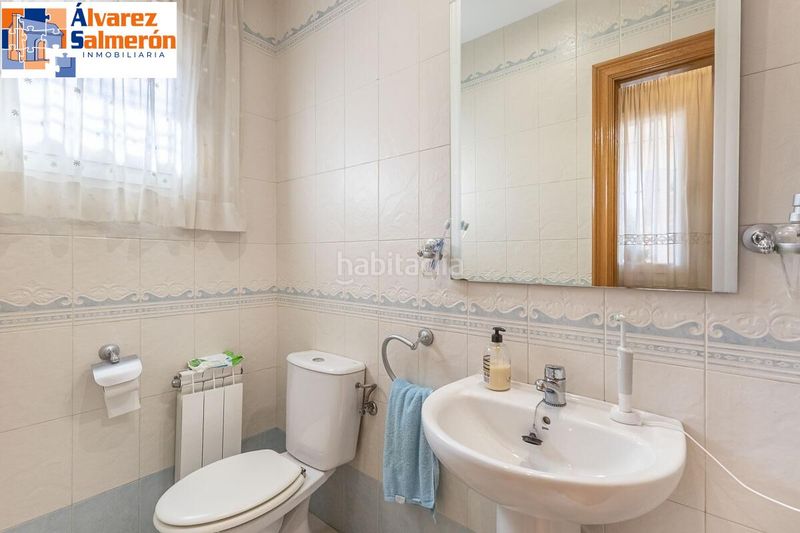 Foto ac7ba5bb-dcc0-43fa-9d7b-98b2354f7540. Casa aparellada amb aparcament piscina a Fígares Granada