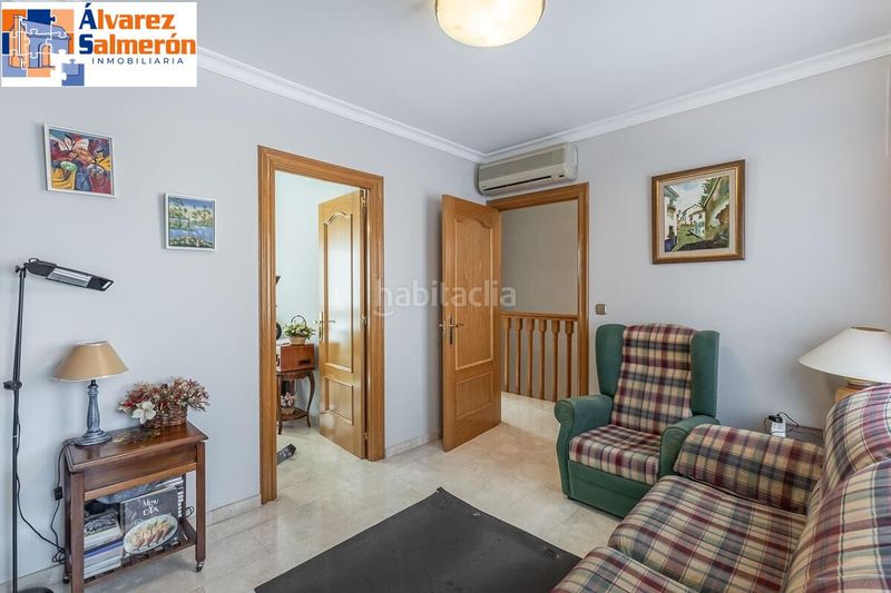 Foto c519fe10-fa73-4f88-9b74-d56782bc3c54. Casa aparellada amb aparcament piscina a Fígares Granada