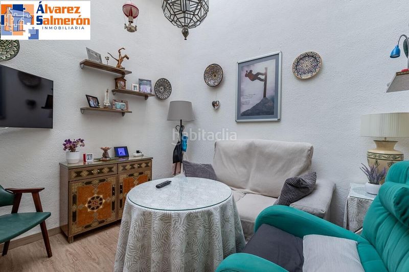 Foto 379ec2a4-8f52-4c5d-a961-3727587e04f3. Casa amb aparcament a Bola de Oro Granada