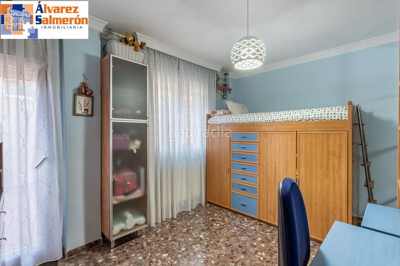 Foto 4a90e1c9-b0ac-469f-9761-ce1835873370. Casa amb aparcament a Bola de Oro Granada