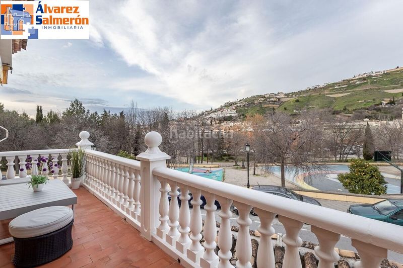 Foto cc15a35d-ffcf-4a27-b1d1-2dfb3d741a52. Casa amb aparcament a Bola de Oro Granada