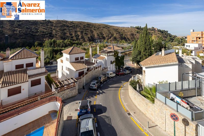 Foto e76b00b4-4d5f-4365-aa50-a0fc4c128a43. Xalet amb calefacció aparcament piscina a Crta. De la Sierra Granada