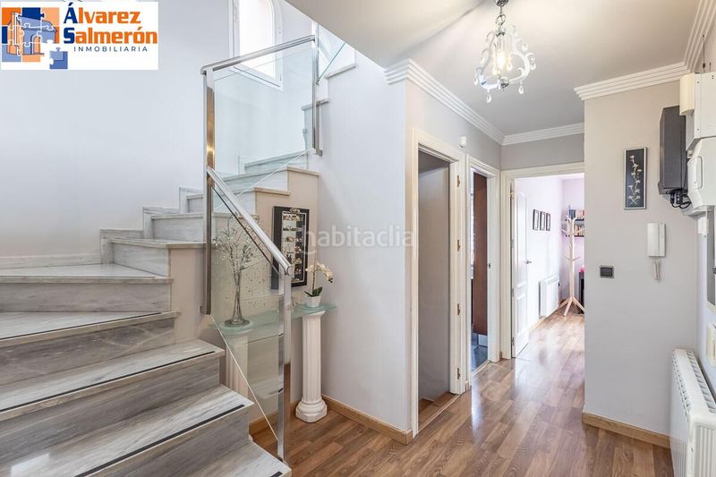 Foto da6aed27-ce14-4979-9956-7e6c404343c1. Xalet amb aparcament piscina a Urbanizaciones Alhendín