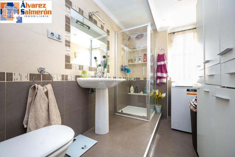 Foto 0745aa9a-f2d5-4a37-8541-1135d74995b6. Casa aparellada amb piscina a Peligros