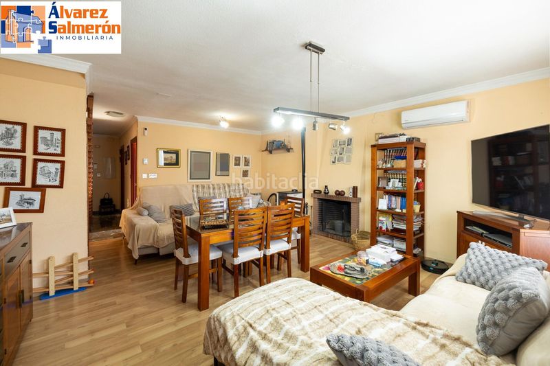 Foto 1a63f2de-03a0-403e-ae2b-2d9a4dd5b6aa. Casa aparellada amb piscina a Peligros