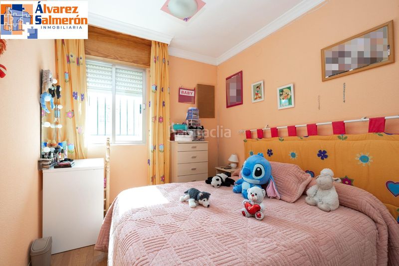 Foto 1fdfe3a0-0483-4876-9458-f0a978789531. Casa aparellada amb piscina a Peligros