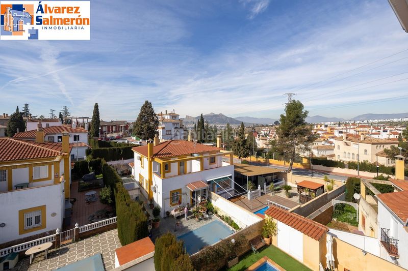 Foto 4a0d7487-ab94-437e-9e2d-f6439c14c111. Casa aparellada amb piscina a Peligros