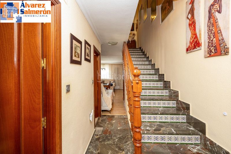 Foto 65d5add3-45fe-4c85-89cc-2f049382111c. Casa aparellada amb piscina a Peligros