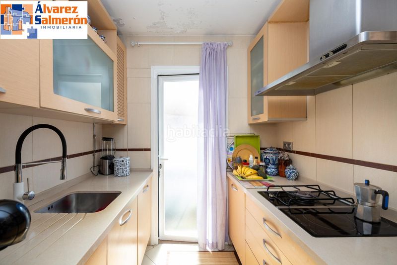 Foto 7a56b338-b191-4f35-aec4-0d2decea318e. Casa aparellada amb piscina a Peligros