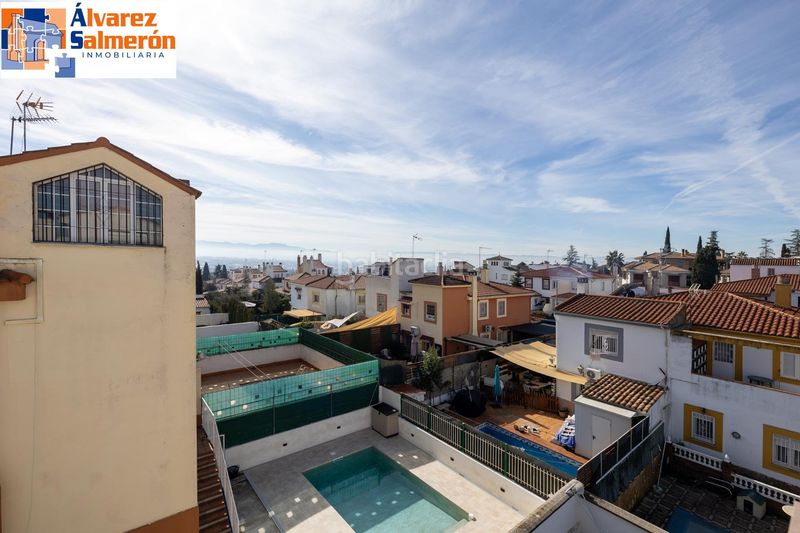 Foto 86b8c617-e236-4428-999e-fbc51f3809bc. Casa aparellada amb piscina a Peligros